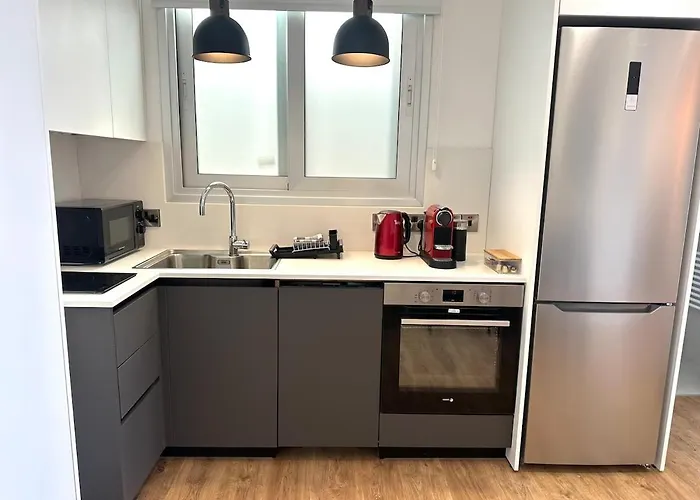 Zeus Downtown Hub With Panoramic View 尼科西亚